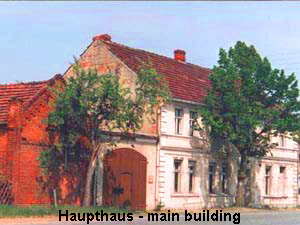 Mainbuilding-Haupthaus